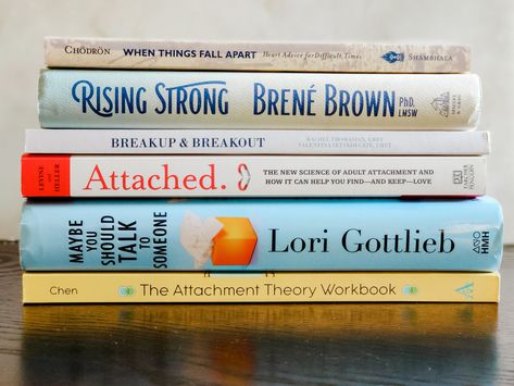 Best books to read after a breakup Books About Breakups, Books After Breakup, Books To Read After A Breakup, Breakup Books, Friendship Breakup, Healing From A Breakup, Rising Strong, Get Her Back, Get A Boyfriend