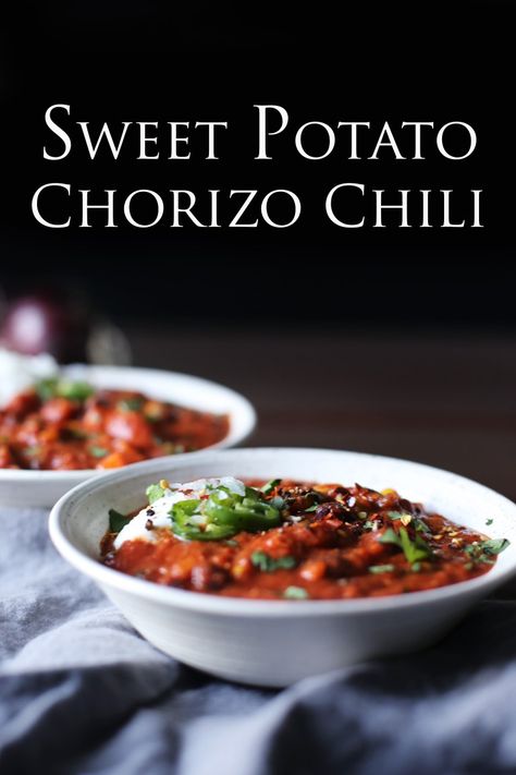 Chorizo Chili Recipe, Sweet Potato Chorizo, Chorizo Recipes Dinner, Sweet Potato Chilli, Potato Chorizo, Sweet Potato Chili Recipe, Chorizo Chili, Crock Pot Sweet Potatoes, Sausage Chili