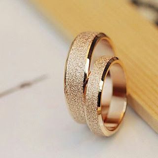 Couple ring designs - Latest Jewellery Design for Women | Men online - Jewellery Design Hub Wedding Rings Couple, Disney Wedding Rings, Wedding Rin, خواتم خطوبة, Couple Ring Design, Engagement Rings Couple, Couple Wedding Rings, Gold Ring Designs, Rings Gold