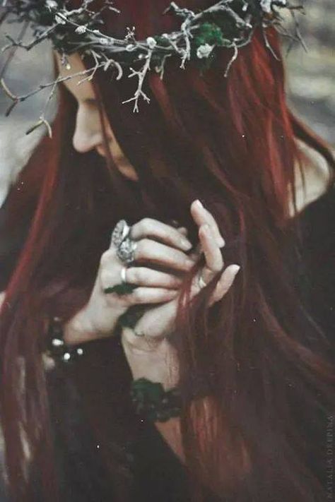 It's a ₩i†∁ℎThing! Baba Jaga, Dark Mori, The Ancient Magus Bride, Long Red Hair, Fantasy Photography, Beltane, Witch Aesthetic, Witchy Woman, Long Red