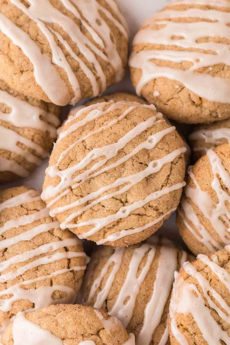 These apple cider cookies are the perfect way to celebrate the cooler weather! They are warm, spiced cookies and topped with a sweet apple cider glaze that ties the dessert together perfectly. Make a batch to take to your next holiday party, or just for dessert at home. They are easy to make, full of flavor, and sure to keep everyone coming back for more! Healthy Apple Cider, Cider Cookies, Holiday Cookie Exchange Party, Apple Cider Cookies, Apple Cider Glaze, Chai Cookies, Spiced Cookies, Wine Poached Pears, Thanksgiving Desserts Easy