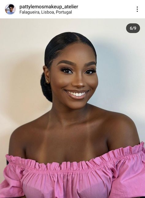 Soft Glam Daily Makeup, French Makeup Dark Skin, Grad Make Up Look, Senior Makeup Ideas High Schools, Business Makeup Look Natural, Simple Makeup Looks Wedding, Black Wedding Makeup Dark Skin Girl, Soft Glam Makeup Graduation, Dark Skin Wedding Makeup