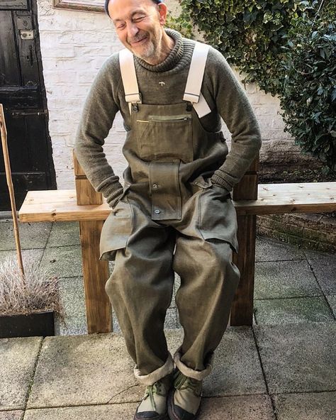 Spring/Gardening Inspo - Imgur Garden Outfit Men, Mens Outdoor Wedding Attire, Formal Men Outfit Wedding, Rainy Day Outfit Men, Garden Outfit, Masculine Fashion, Nigel Cabourn, Overalls Men, Wedding Outfit Men