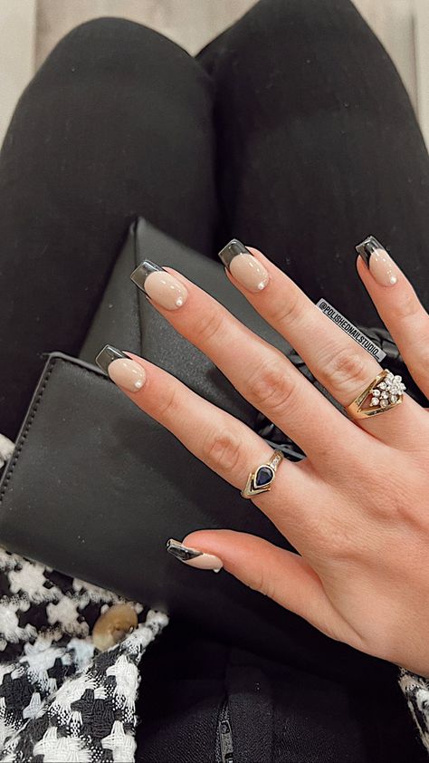 Acrylics To Go With Black Dress, Black Metallic French Nails, Black French Tip Nails Square Medium, Black French Tip Medium Nails, Black French Tip Nails Tapered Square, Medium Length Black French Tip Nails, Black Chrome French Tip Nails, Black French Tip Nails Square With Charms, Black French Nails