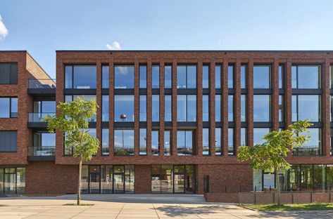 HEROAL W 72 specified by SHA Scheffler Helbich Architekten GmbH for the PhoenixWERK Curtain Wall Design, Clinker Brick, Industrial Architecture, Roller Doors, Roller Shutters, Commercial Construction, Patio Roof, Brick Facade, Curtain Wall