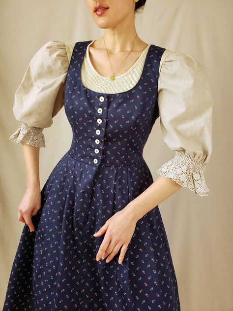 Vintage Floral Pattern Dress, Dress Floral Vintage, Traditional English Dress, 1900s Dresses Casual, Whimsical Style Outfits, Simple Cotton Dress, Academia Dress, Vintage Blue Dress, Southern Belle Style