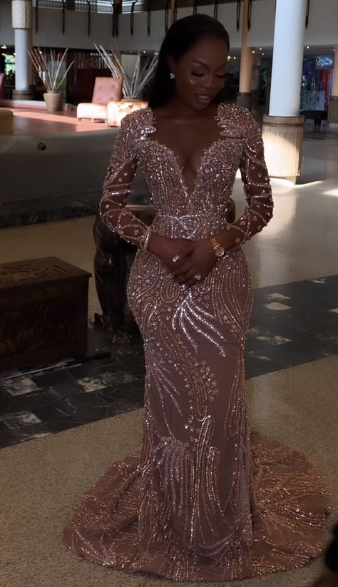 Rose Gold Nigerian Lace Dress, Rose Gold Reception Dress, Rose Gold Wedding Dress Black Women, Rose Gold And Black Wedding Dress, Rose Gold Mermaid Wedding Dress, Wedding Dress With Rose Gold Accents, Rose Gold Dresses Prom, Nigerian Prom Dress Gold, African Reception Dress