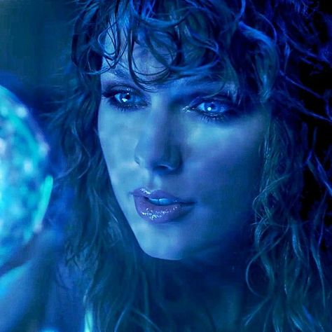 Reputation Aesthetic, Blue Chameleon, Chaotic Evil, Taylor Swift Music Videos, Purple Vibe, Light Blue Aesthetic, Big Mood, Estilo Taylor Swift, In My Dreams