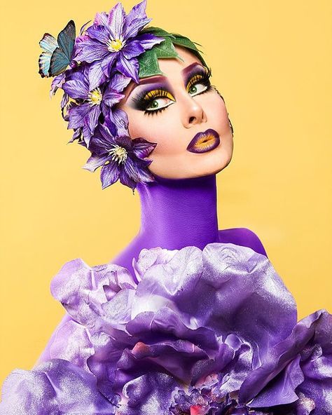 Trinity "The Tuck" Taylor / Drag Queen / RuPaul's Drag Race Different Makeup Styles, Trinity The Tuck, Trinity Taylor, Rupaul Drag Queen, Drag Queen Makeup, Drag Makeup, Queen Makeup, Rupaul's Drag Race, Queen Tshirt