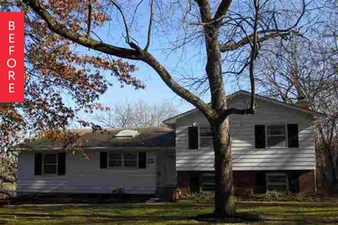 This home was owned by the same family since it was built in the 1950s, so when Kelly and Dave purchased it a few years ago, there were lots of updates to be made. One such project was bringing the exterior of the home up to date. Removing the shutters was “a big deal”: a decision that came after much consideration by the new homeowners. We think they did the right thing- look how much lighter the new facade looks! Exterior Apartment, Tri Level House, Split Level Remodel Exterior, Split Level Exterior, Split Level House Plans, Split Level Remodel, Mid Century Modern Exterior, Guest Bathroom Remodel, Basement Remodel Diy