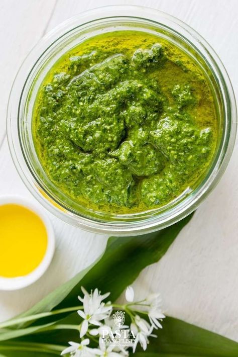 Wondering how to make wild garlic pesto at home? This fresh pesto is earthy, with a real bite, and is incredibly easy to whip up! Even better? The recipe is entirely plant-based. Whether a vegan or carnivore, our vegan wild garlic pesto is sure to please. Healthy Pesto Sauce, Gourmet Pasta Dishes, Vegan Pesto Recipe, Pesto Sauce Recipe, Wild Garlic Pesto, Pesto Sauce For Pasta, Gourmet Pasta, Sauce Pesto, Creamy Pesto Sauce