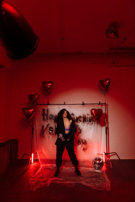 Spooky Valentines Photoshoot, Goth Valentines Photoshoot, Anti Valentines Day Photoshoot, Valentine Poses, Valentines Shoot, Valentine Photo Shoot, Anti Valentines, Muslim Couple Photography, Anti Valentines Day