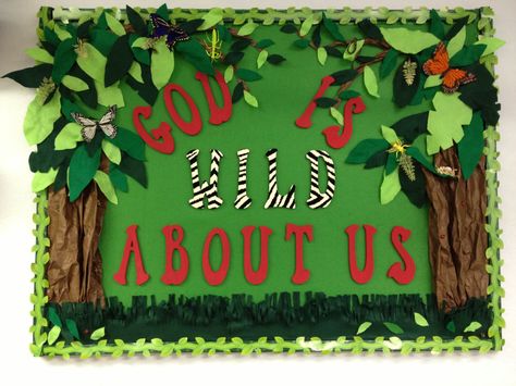 Jungle theme bulletin board Safari Bulletin Boards, Jungle Bulletin Boards, Jungle Theme Classroom Decorations, Summer Boards, Bible Bulletin Boards, Jungle Classroom, Jungle Theme Classroom, Christian Bulletin Boards, Camping Classroom