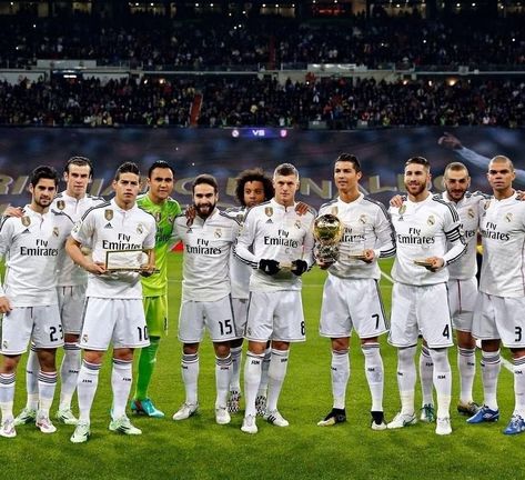 Prime Real Madrid, Germany Football Team, Handsome Football Players, Real Madrid Photos, Real Madrid Team, Germany Football, Real Madrid Football, Real Madrid Wallpapers, Madrid Wallpaper