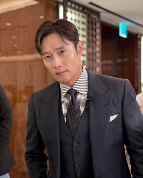 Lee Byung Hun Wallpaper, Actors Men, Byung Hun Lee, Rusty Lake, Oppa Korea, Lawyer Outfits, Attorney Outfit, Professional Wardrobe Essentials, Lee Byung Hun