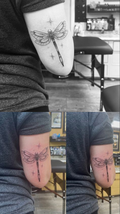 feminine dragonfly tattoo with loved ones initials in wings (JB) #dragontattoodesigns #tattoo #lovedonetatoo #dadtattoo #dragonfly Dad Tattoos, Dragonfly Tattoo, Dragon Tattoo Designs, Loved Ones, Tatting, Initials, First Love, Tattoos