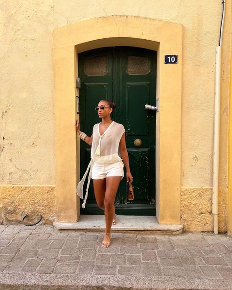 Italy Summer Outfits, Weekly Report, Cute Date Outfits, Lori Harvey, Italy Outfits, Black Femininity, Neutral Fashion, Dope Outfits, Girly Fashion