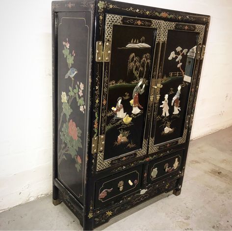 Beach Mansions, Chinoiserie Cabinet, Brickell Apartment, 2 Door Cupboard, Pearl Images, 2 Door Cabinet, Chinese Cabinet, Cabinet With Drawers, Japanese Interior Design