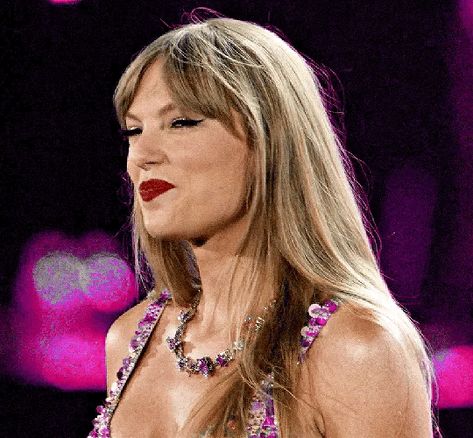 Taylor Swift Discord Pfp, Lover Taylor Swift Icons, Lover Taylor Swift Gif, Taylor Swift Banner Gif, Taylor Swift Matching Pfp, Taylor Swift Reaction Pics, Taylor Swift Gifs, Taylor Swift Gif, Gif Lovers