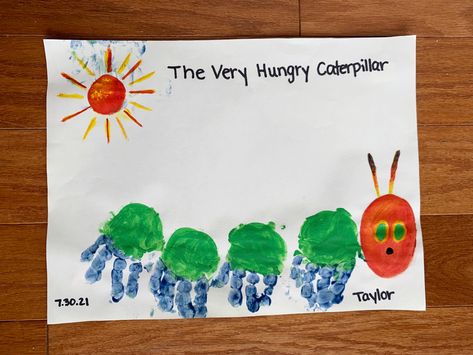 Hungry Caterpillar Handprint Art, Catipillar Craft Toddler, April Art For Infants, September Handprint Crafts, Catipillar Crafts, Caterpillar Handprint, Hand Print Crafts For Kids, Hand Print Crafts, Spring Sensory