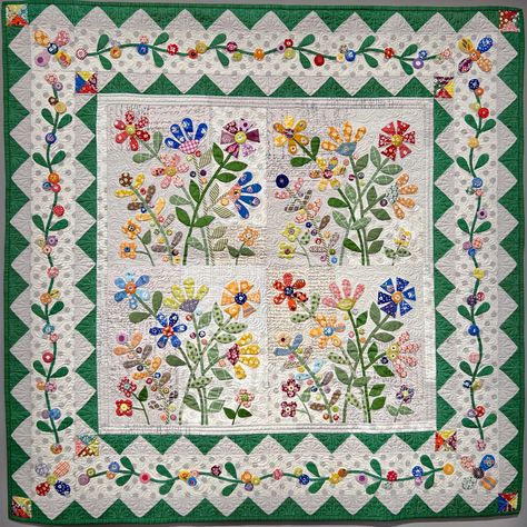 Wildflowers Irene Blanck, Flowers Quilt, American Patchwork And Quilting, Block Quilts, Photo Quilts, Appliqué Quilts, Baby Patchwork Quilt, Fiber Art Quilts, Baby Quilt Pattern