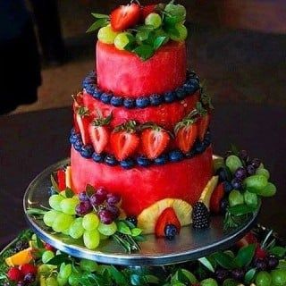 Cake With Fruit, Fruit Birthday Cake, Fresh Fruit Cake, Fruit Birthday, Watermelon Cake, Watermelon Carving, Fruit Party, Fruit Carving, God Mat