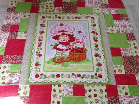 Strawberry Shortcake Quilt for Misty Strawberry Shortcake Quilt Pattern, Strawberry Shortcake Quilt, Strawberry Shortcake Blanket, Strawberry Cottage, Inspirational Quilts, Themed Quilts, Strawberry Shortcake Birthday, Girl Quilts, Short Cake