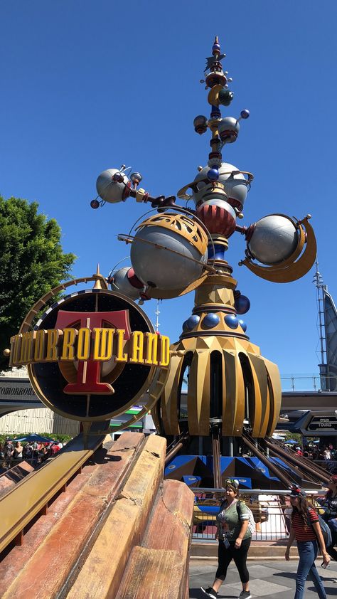 Disneyland is removing the 'french fry' rocks in front of the entrance to Tomorrowland as part of the park's Project Stardust: Circus Environment, Tomorrowland Aesthetic, Tomorrowland Disneyland, Walt Disney Paris, Disney Tomorrowland, School Elements, Disneyland Tomorrowland, Widgets Aesthetic, Disney World Rides