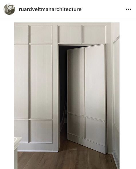 Door For Hallway, Panelling Inspiration, Camouflage Door, Majles Design, Jib Door, Hidden Doors In Walls, Secret Doors, Plank Door, Bookshelf Door