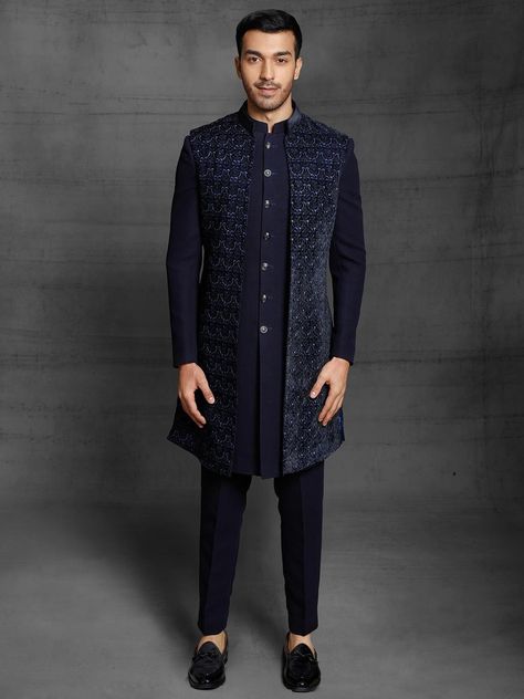 Groom Dress For Wedding, Sangeet Outfit For Men, Western Outfits For Men, Sleeveless Jacket For Men, Unique Mens Wedding Suits, Indo Western Outfits For Men, Indo Western Dress For Men, Men Wedding Dress, Indian Wedding Suits Men