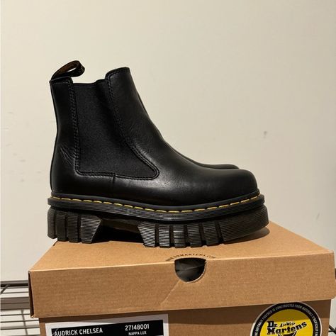 Dr Martens (size 7) - AUDRICK NAPPA LEATHER PLATFORM CHELSEA BOOTS Platform Chelsea Boots Outfit, Chelsea Boots Outfit, Platform Chelsea Boots, Dr Martens Shoes, Martens Shoes, Boots Outfit, Boot Shop, Nappa Leather, Box Packaging