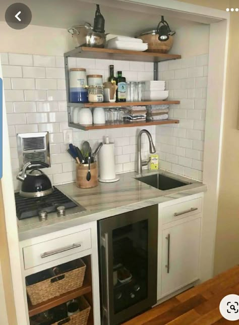 Apartemen Studio, Pacific Grove California, Basement Kitchenette, Small Kitchenette, Tiny Kitchen Design, Small Apartment Kitchen, Basement Kitchen, Deco Studio, Basement Apartment