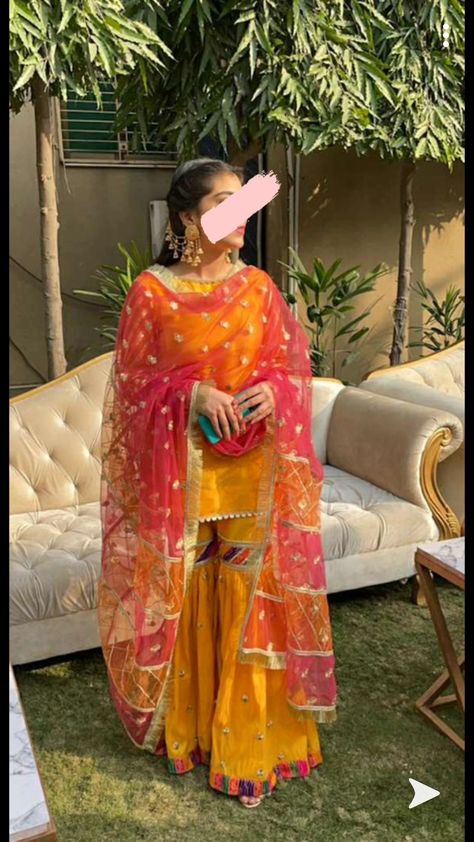 Holud Dress Ideas For Guest, Haldi Gharara Dress, Garara For Haldi, Aesthetic Haldi Outfits, Haldi Function Dress For Sister, Pakistani Haldi Dresses, Haldi Ceremony Outfit For Sister, Dress For Haldi Function, Haldi Function Dress