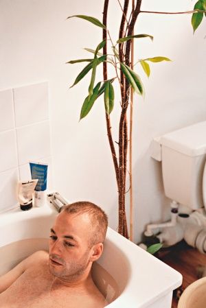 Wolfgang Tillmans shot Tillmans Wolfgang, Wolfgang Tillmans Photography, Wolfgang Tillmans, Wolfgang Tillman, Turner Prize, Taking A Bath, Modern Photography, Great Photographers, Contemporary Photography