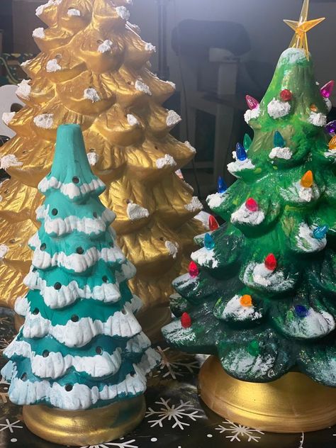 WANT TO PAINT A GIANT CERAMIC TREE? How To Paint A Ceramic Christmas Tree, Painted Ceramic Christmas Trees, Diy Ceramic Christmas Tree, Ceramic Christmas Tree Painting Ideas, Ceramic Trees, Grinch Trees, Ceramic Tree, Christmas Forest, Tree Base