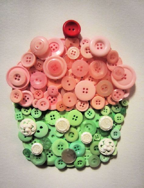 25 Simple Button Crafts and Art Projects Easy Button Art, Crafts With Buttons For Kids, Button Art Projects Free Pattern, Button Crafts For Adults, Button Art Ideas, Button Keychains, Button Craft Ideas, Button Tree Art, Button Art On Canvas