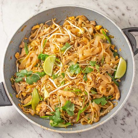 Keto Chicken Pad Thai - Low Carb Stir Fried Noodles Recipe Pad Thai Keto, Keto Pad Thai Recipe, Keto Pad Thai, Chicken Pad Thai Recipe, Keto Recipes Chicken, Keto Entrees, Stir Fry Noodles Recipe, Takeout At Home, Spark Recipes