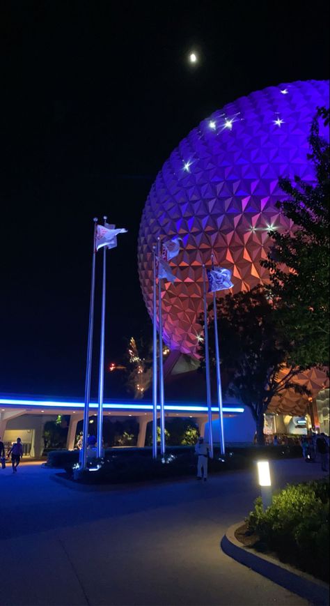 #epcot #disney #disneyworld #disneymagicmoments #nightlife #sparkle #fireworks Epcot Pictures, Sparkle Fireworks, Disney World Pictures Ideas, Epcot Ball, Disney Photo Ideas, Disney World Pictures, Disney Epcot, Birthday Trip, Disney Birthday