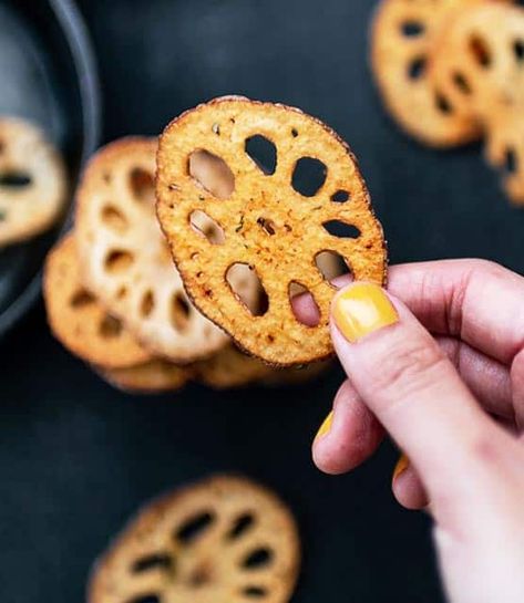 Lotus Root Chips, Root Recipes, Root Chips, Japenese Food, Beer Pairing, Themed Dinner, Vegan Snack, Potato Crisps, Lotus Root