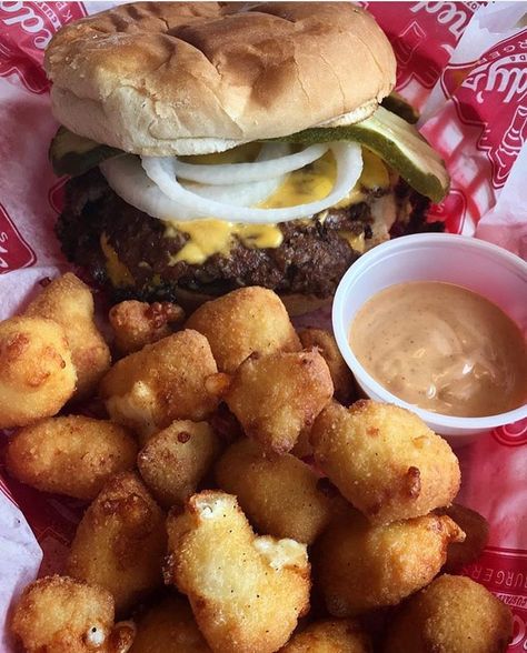 Freddy's Steakburgers on Instagram: “😍Well, hello, beautiful. #burgerlove #ilovefreddys 📷: @forkyeahmn #freddysworthit #bestburger #cheese” Best B, Dinner Meals, Hello Beautiful, Tater Tot, Cheese, Ethnic Recipes, On Instagram, Instagram