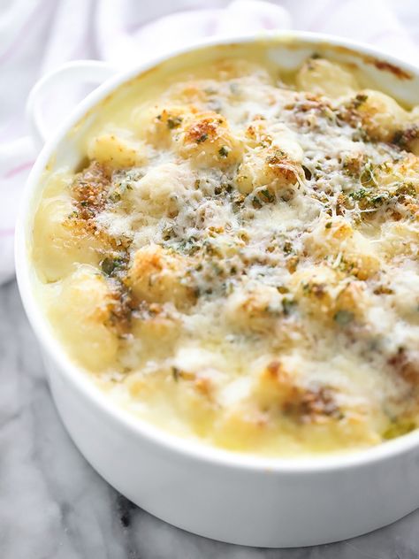 TRUFFLED GNOCCHI MAC AND CHESSE http://www.foodiecrush.com/truffled-gnocchi-macaroni-and-cheese/ Gnocchi Mac And Cheese, Truffle Gnocchi, Tasty Mac And Cheese, Healthy Mac N Cheese Recipe, Healthy Mac N Cheese, Best Mac N Cheese Recipe, Macaroni Cheese Recipes, Mac Cheese Recipes, Dish Ideas