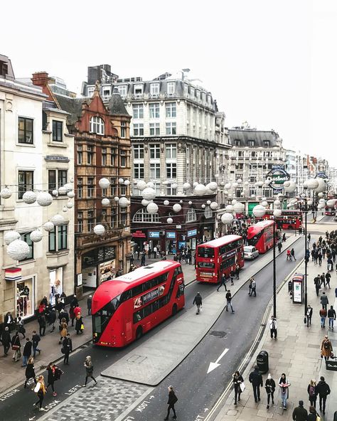 Oxford street London Oxford Street London, London Vibes, London Dreams, Europe Aesthetic, London Shopping, London Aesthetic, London Christmas, Oxford Street, London Town