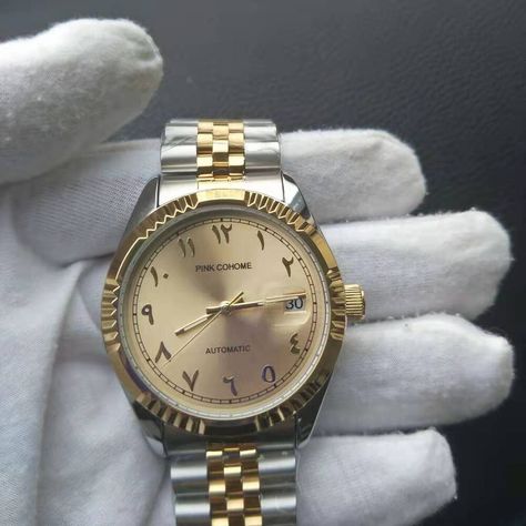 Rolex Bezel Design Gold Arabe Montres. Arabic Islamic Wristwatch Arab Numbers, Arabic Numbers, Bracelet Clasps, Stainless Steel Band, Wristwatch Men, Steel Watch, Watch Collection, Mechanical Watch, Automatic Watch