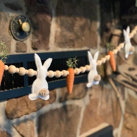 Carrot Garland, Spring Bunny Wreath, Rabbit Wreath, Bunny Carrot, Beaded Banners, Easter Garland, Easter Carrots, Easter Banner, Easter Bunny Wreath