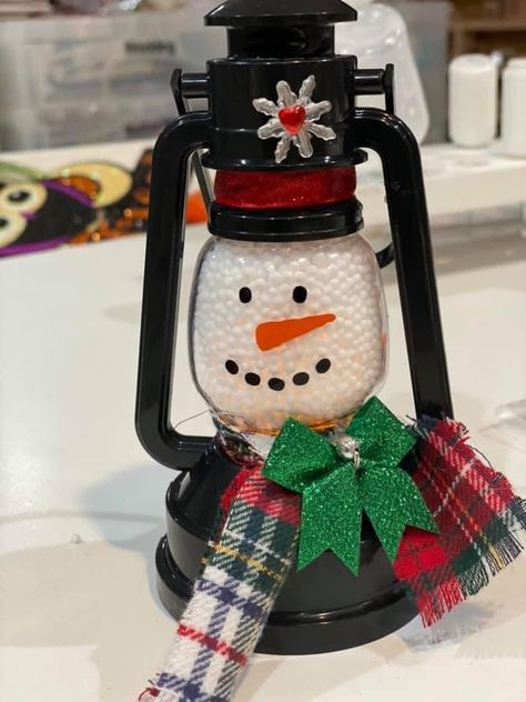 Lantern Snowman, Snowman Lantern, Christmas Lanterns Diy, Lantern Christmas Decor, Lantern Crafts, Lanterns Diy, Painted Objects, Snowman Crafts Diy, Dollar Tree Christmas Decor