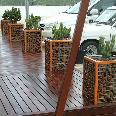 Gabions filled with river rock and cactus=perfect AZ xeriscape. Gabion Stone, Gabion Retaining Wall, Gabion Fence, Boundary Wall, Gabion Wall, Fence Design, Retaining Wall, Landscape Walls, Home Decorating