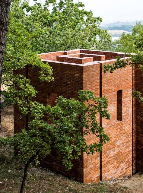 Brick Labyrinth, Brick Sculpture, Tiny House Cottage, Tracey Emin, 3d Inspiration, Richard Serra, Jean Nouvel, Tadao Ando, Swan Song