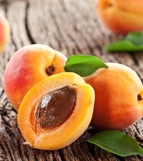 Apricot Seeds How To Eat, Apricot Kernels Benefits, Apricot Seeds Benefits, Apricot Benefits, Vitamin B17, Dried Apricot, Seeds Benefits, Apricot Fruit, Health Facts Food