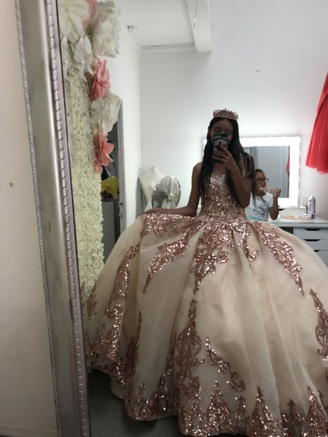 Quince Dresses For Brown Skin, White And Rose Gold Sweet 16 Dress, Sweet 16 Dresses Rose Gold, Rose Gold Quince Decorations, Spring Quinceanera Dresses, Rose Gold Quince Nails, Rose Gold Xv Dresses, Pink Quinceanera Dresses Rose Gold, Rose Gold 15 Dresses Quinceanera