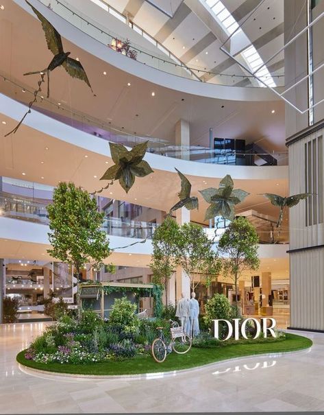 Christian Dior Summer Garden Pop-Up Installation, Pavilion Kuala Lumpur Malaysia. Green Exhibition Design, Event Pop Up, Pop Up Backdrop, Experiential Design Spaces, Pop Up Installation, Flower Booth, Dior Garden, Pavilion Kuala Lumpur, Garden Exhibition